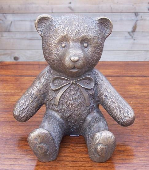 Teddybär-Bronzefigur-Bronzeskulptur